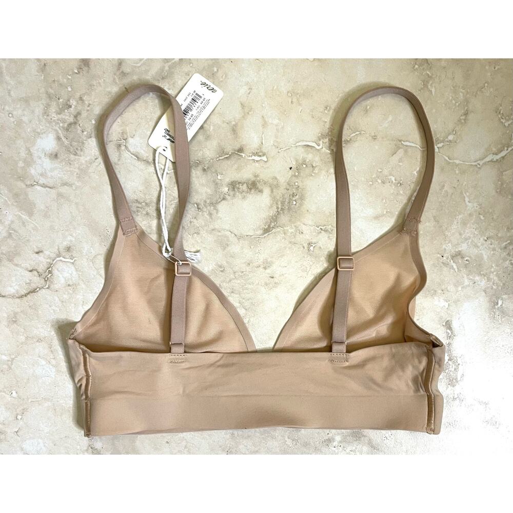 Nude Wireless Seamless Triangle Bralette - Picture 2 of 2
